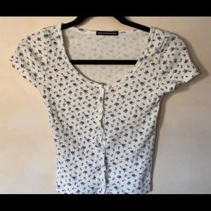 Brandy Melville Cropped Button Tee